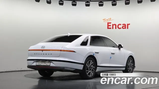 Hyundai Grandeur GN7 — Фото автомобиля 2