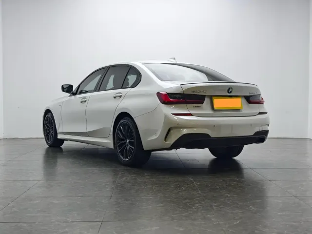 BMW 3 Series — Фото автомобиля 4