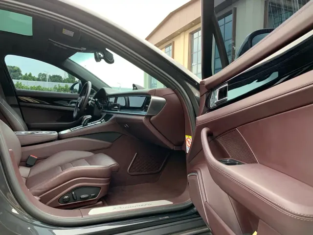 Porsche Panamera — Фото автомобиля 16