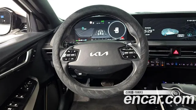 Kia EV6 — Фото автомобиля 13