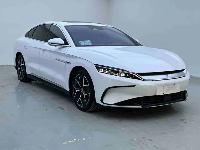 BYD Han 2023 EV Champion Edition 605KM FWD Premium — Фото автомобиля 3
