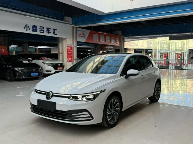 Фотография автомобиля — Volkswagen Golf