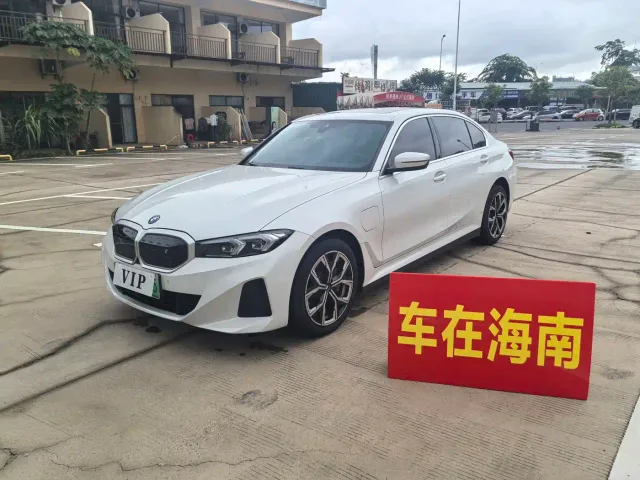 Фотография автомобиля — BMW i3