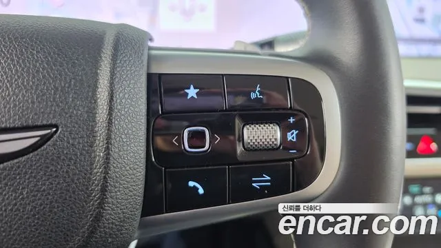 Genesis GV70 — Фото автомобиля 24