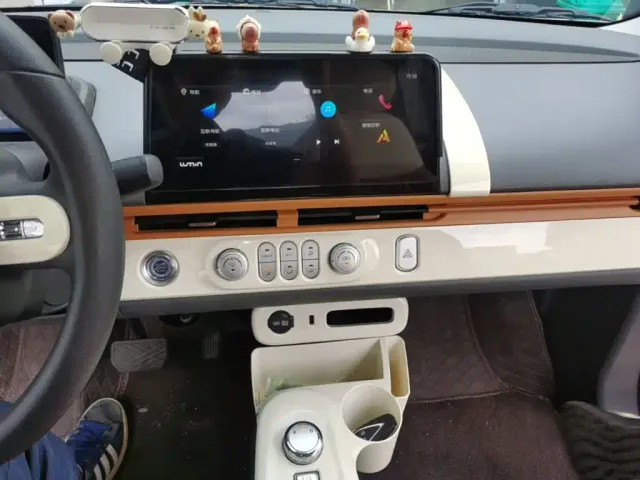 Changan Lumin — Фото автомобиля 12