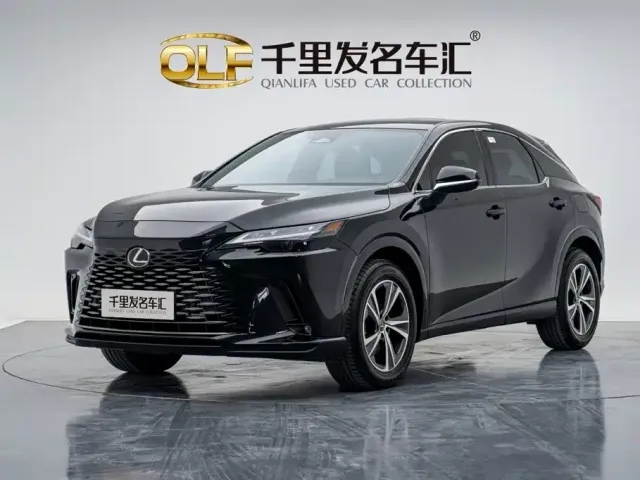 Фотография автомобиля — Lexus RX