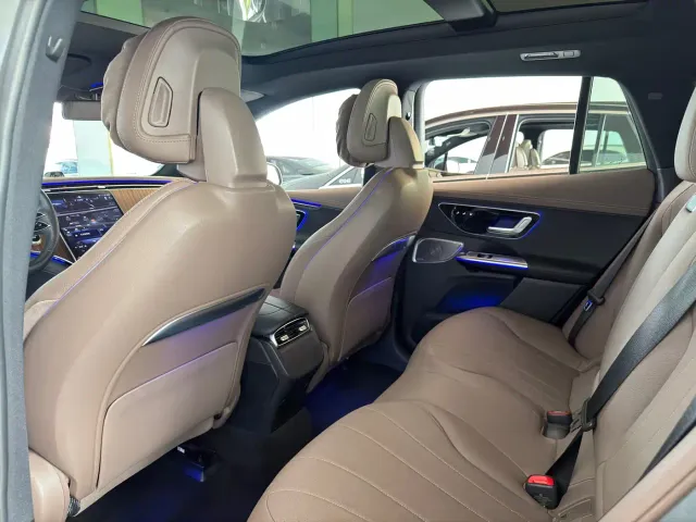 Mercedes-Benz EQE SUV — Фото автомобиля 8