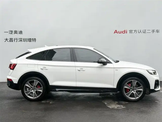 Audi Q5L Sportback — Фото автомобиля 3