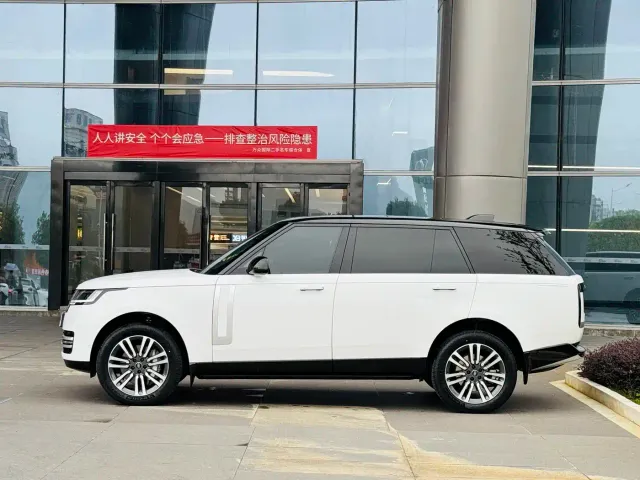 Land Rover Range Rover — Фото автомобиля 3