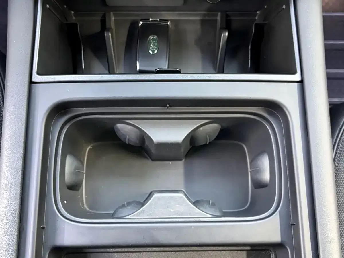 Land Rover Land Rover Defender 2023 Facelift 110 3.0T P400 X-DYNAMIC HSE — Фото автомобиля 14