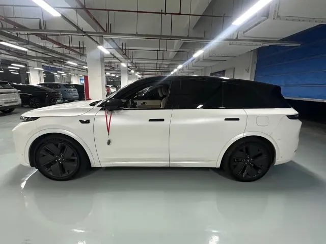 Li Auto L7 — Фото автомобиля 4