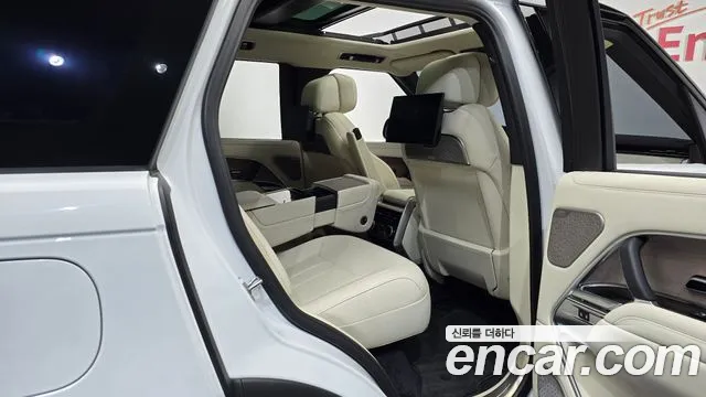 Land Rover Range Rover — Фото автомобиля 10