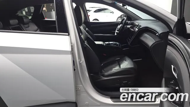Hyundai Tucson Tucson (NX4) Дизель 2.0 4WD — Фото автомобиля 21