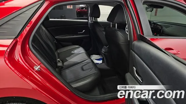 Hyundai AVANTE Avante (CN7) — Фото автомобиля 12