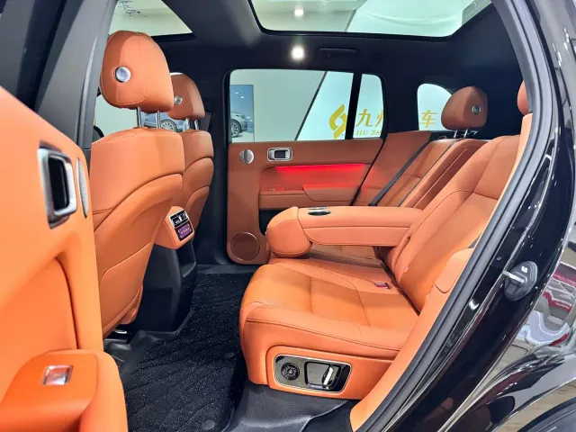 Li Auto L7 — Фото автомобиля 13