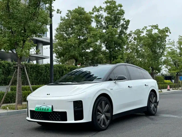 Li Auto i6 — Фото автомобиля 2