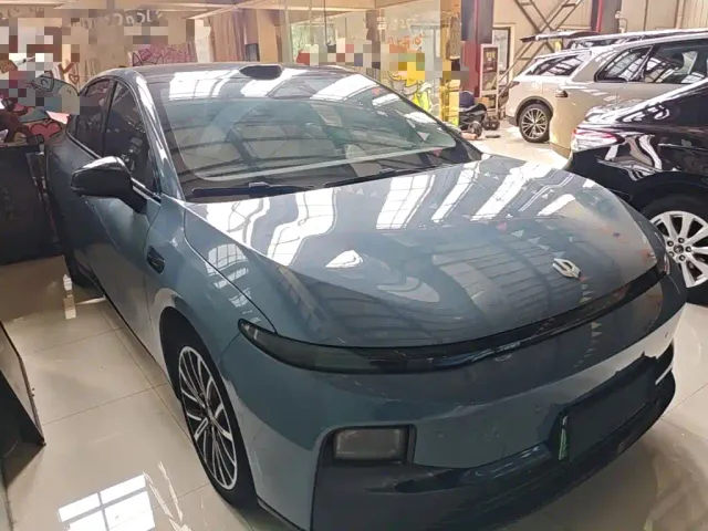 Leapmotor B01 — Фото автомобиля 3