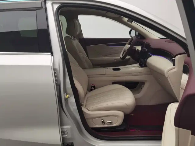 Dongfeng Aeolus L8 — Фото автомобиля 23