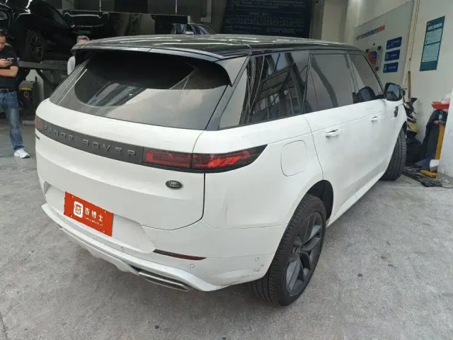 Land Rover Range Rover Sport — Фото автомобиля 2