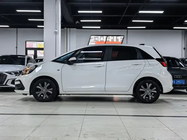 Honda Fit — Фото автомобиля 7