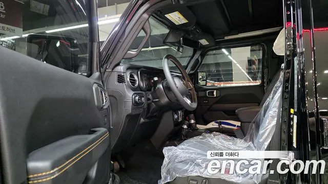 Jeep Wrangler Wrangler (JL) 2.0 Sahara Power Top 4 двери — Фото автомобиля 12