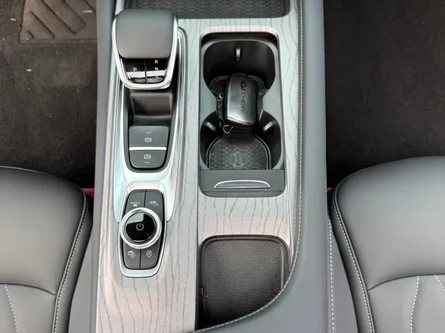 Chery Arrizo 8 — Фото автомобиля 12