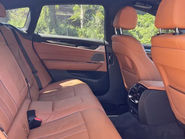 BMW 6 Series Gran Turismo — Фото автомобиля 15