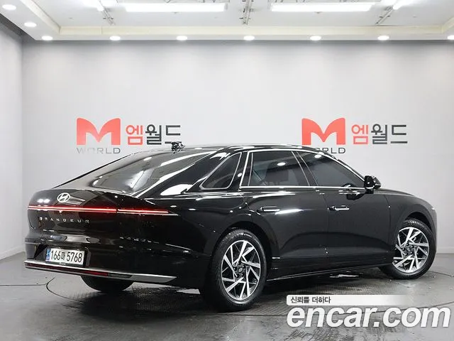 Hyundai Grandeur Grandeur (GN7) 2.5 Бензин 2WD — Фото автомобиля 4
