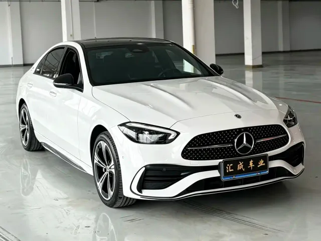 Mercedes-Benz C-Class — Фото автомобиля 3