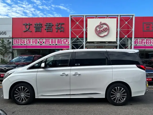 GAC Trumpchi M8 — Фото автомобиля 7