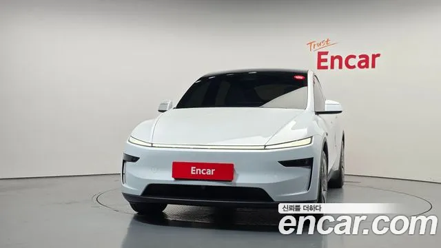 Tesla Model Y — Фото автомобиля 3