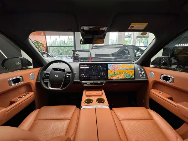 Li Auto L8 — Фото автомобиля 7