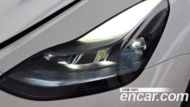 Tesla Model Y — Фото автомобиля 7