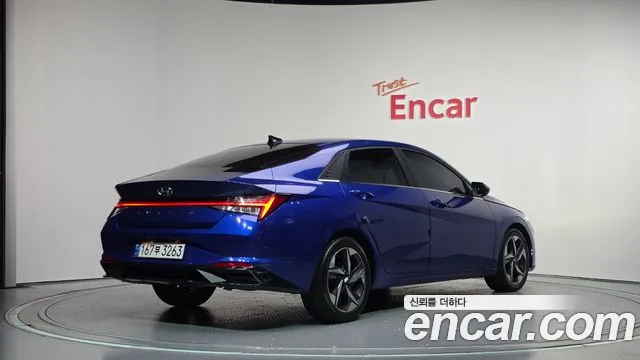 Hyundai Avante CN7 — Фото автомобиля 2
