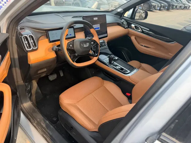 Geely Boyue L — Фото автомобиля 6