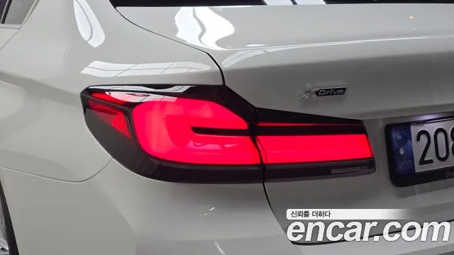 BMW 5 Series G30 — Фото автомобиля 8