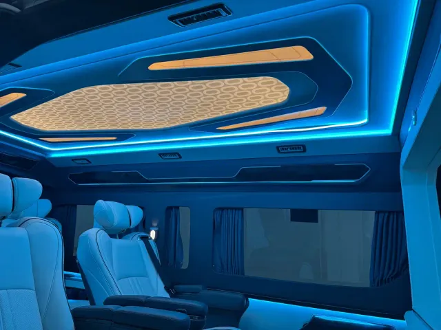 Toyota HIACE — Фото автомобиля 10