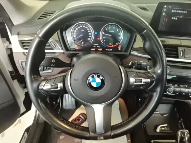 BMW X1 — Фото автомобиля 10