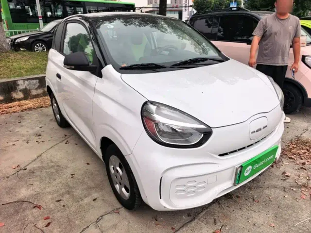 Roewe Clever — Фото автомобиля 3