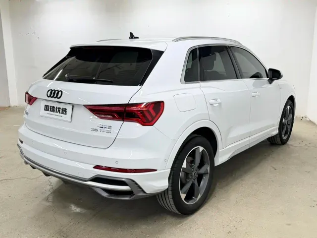 Audi Q3 — Фото автомобиля 5