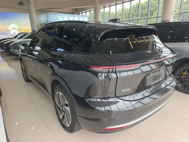 Nio ES6 — Фото автомобиля 4