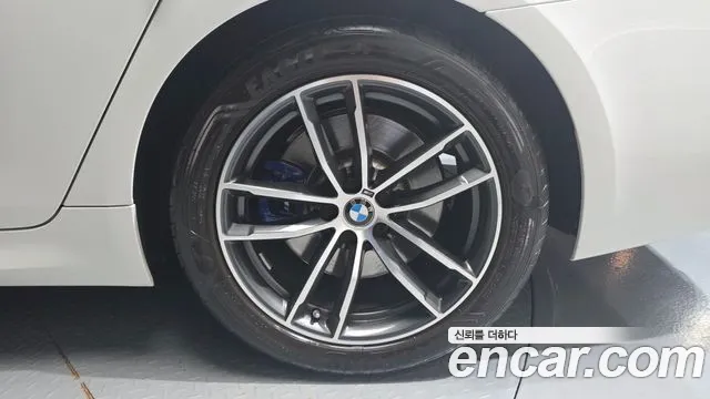 BMW 5 Series G30 — Фото автомобиля 6