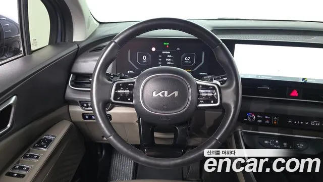 Kia Carnival Generation 4 — Фото автомобиля 13