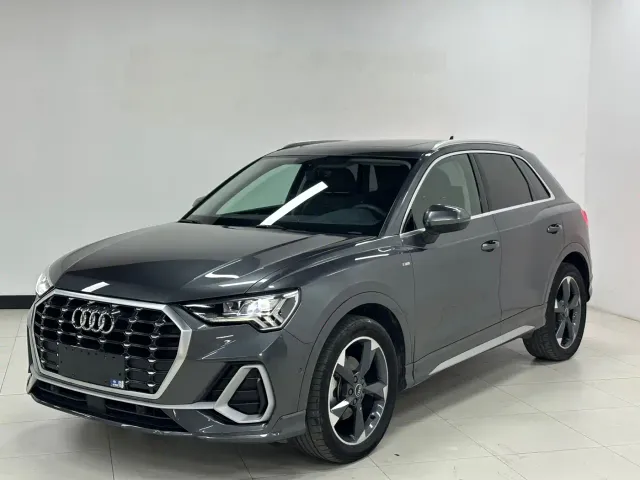 Фотография автомобиля — Audi Q3