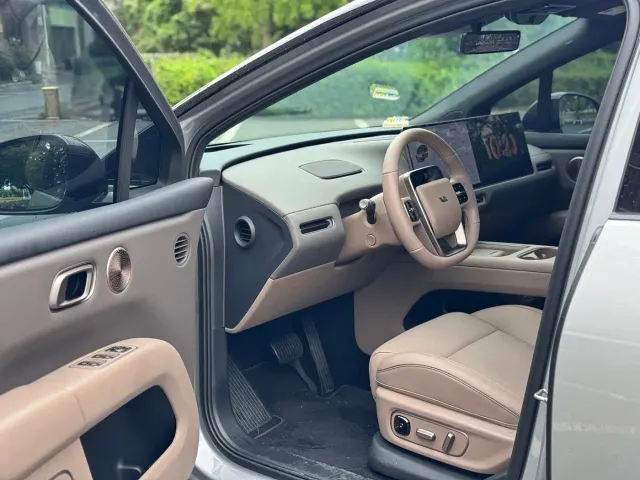 Li Auto i6 — Фото автомобиля 9