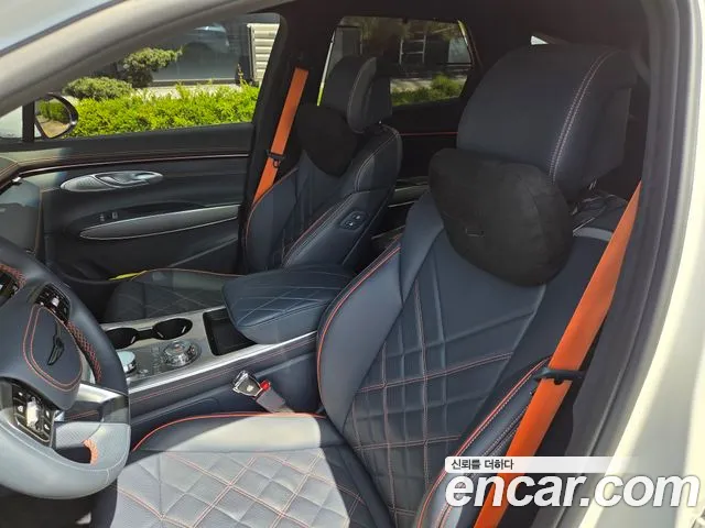 Genesis GV70 — Фото автомобиля 10