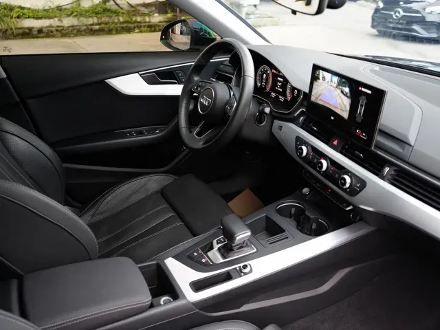 Audi A4L — Фото автомобиля 12