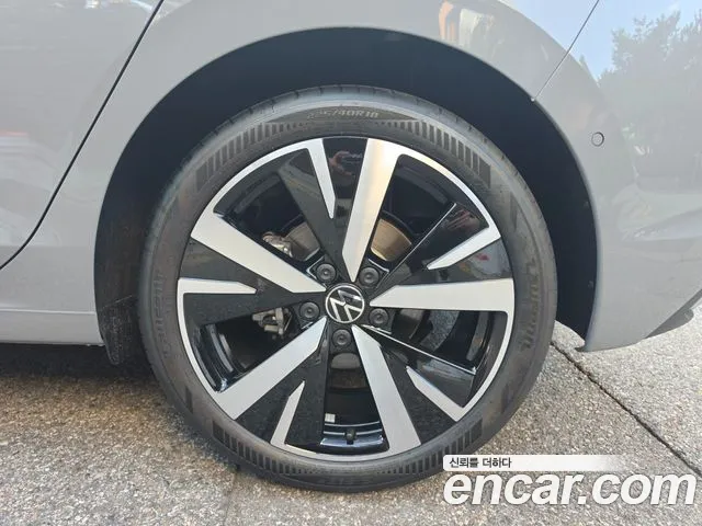 Volkswagen Golf Golf 8 поколение 2.0 TDI Prestige — Фото автомобиля 17