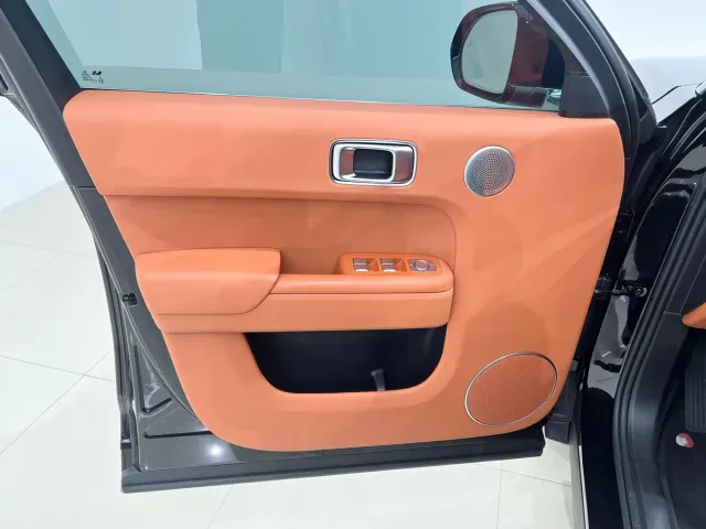 Li Auto L7 — Фото автомобиля 19
