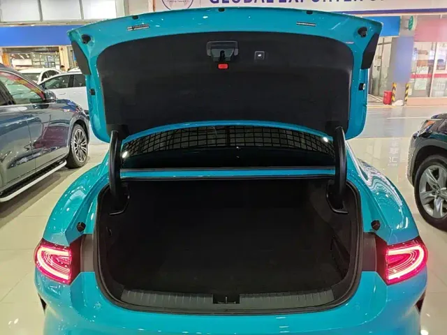 Xiaomi SU7 — Фото автомобиля 18
